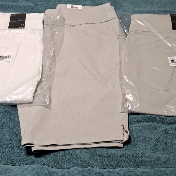I.N.C International Concepts Women's Tan High Rise Pull-On Bermuda Shorts SZ.14 - Picture 7 of 9